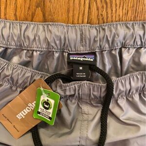 Patagonia field runner nwt